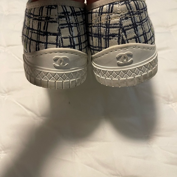 CHANEL Metallic Tweed  SNEAKERS Lace up size 38 - Picture 3 of 7